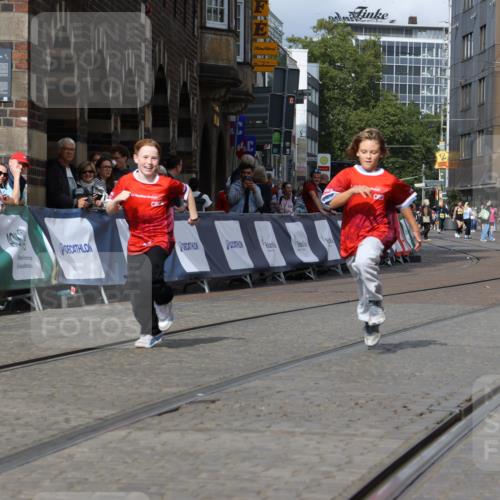 13.09.2026 - 21. swb-Marathon Bremen Strokosch-Dieckow http://msf.ph/oto/10296512 13.09.2026 11:29:46 Ziel 10387 meine-sportfotos.de