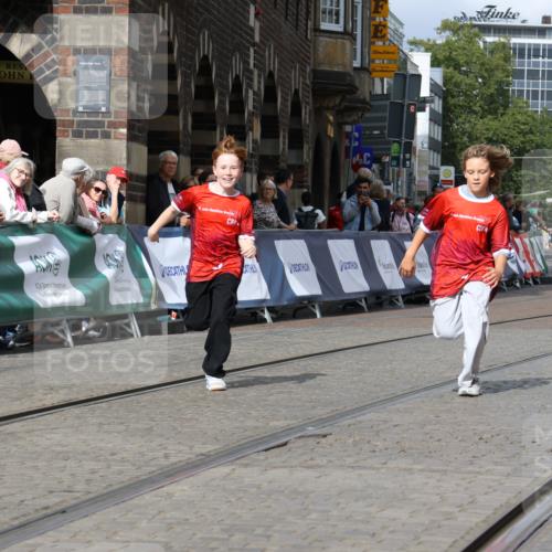 13.09.2026 - 21. swb-Marathon Bremen Strokosch-Dieckow http://msf.ph/oto/10296537 13.09.2026 11:29:46 Ziel 10387 meine-sportfotos.de
