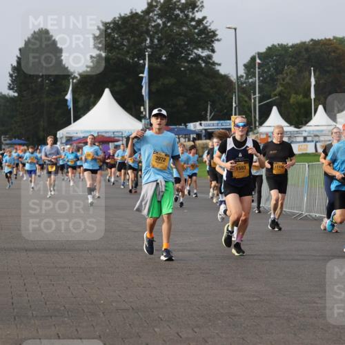 13.09.2026 - Kiel Lauf Andreas Tolksdorf http://msf.ph/oto/10296538 13.09.2026 09:25:02 Kiellinie 6, 3972, 1593, 11106, 8829, 3142 meine-sportfotos.de
