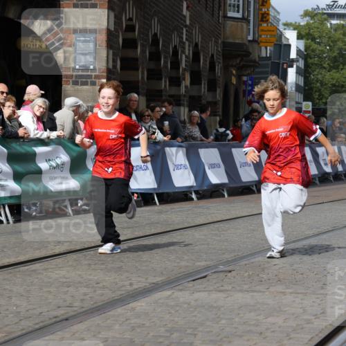 13.09.2026 - 21. swb-Marathon Bremen Strokosch-Dieckow http://msf.ph/oto/10296572 13.09.2026 11:29:46 Ziel 10387 meine-sportfotos.de