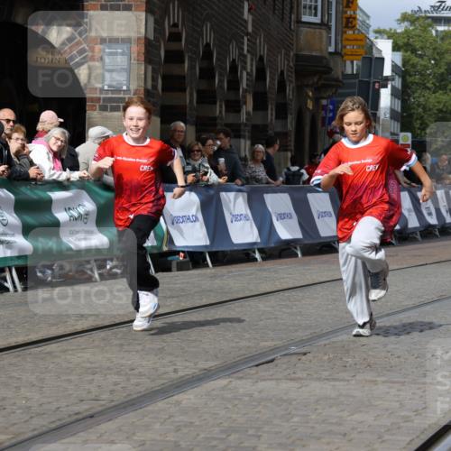 13.09.2026 - 21. swb-Marathon Bremen Strokosch-Dieckow http://msf.ph/oto/10296576 13.09.2026 11:29:46 Ziel 10387 meine-sportfotos.de
