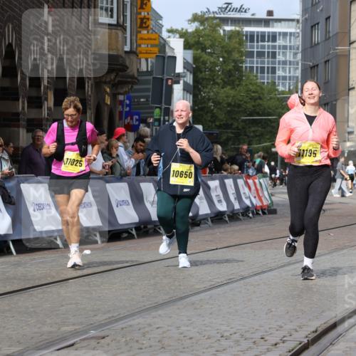 13.09.2026 - 21. swb-Marathon Bremen Strokosch-Dieckow http://msf.ph/oto/10296599 13.09.2026 11:30:37 Ziel 12535 meine-sportfotos.de