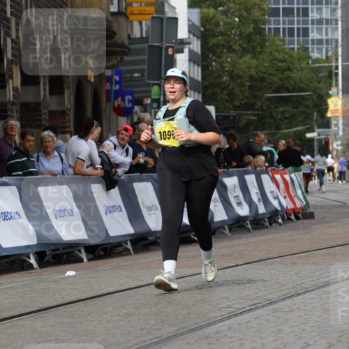 13.09.2026 - 21. swb-Marathon Bremen Strokosch-Dieckow http://msf.ph/oto/10296634 13.09.2026 11:31:11 Ziel 12535 meine-sportfotos.de