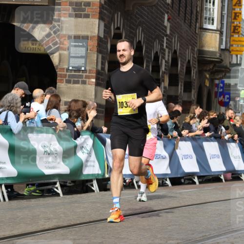 13.09.2026 - 21. swb-Marathon Bremen Strokosch-Dieckow http://msf.ph/oto/10296660 13.09.2026 10:48:21 Ziel 10142, 10329, 11058, 11193, 11360, 11735, 12278, 12354, 12487, 13620, 10231, 10269, 10426, 10489, 10538, 10770, 10814, 10993, 11196, 11582, 11611, 11683, 11837, 13570 meine-sportfotos.de