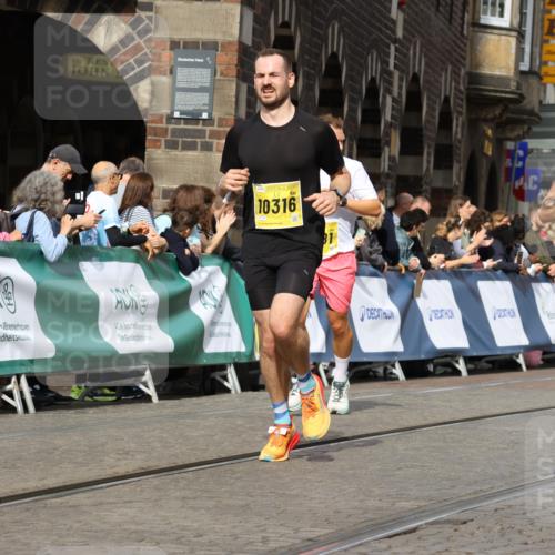 13.09.2026 - 21. swb-Marathon Bremen Strokosch-Dieckow http://msf.ph/oto/10296678 13.09.2026 10:48:21 Ziel 10142, 10329, 11058, 11193, 11360, 11735, 12278, 12354, 12487, 13620, 10231, 10269, 10426, 10489, 10538, 10770, 10814, 10993, 11196, 11582, 11611, 11683, 11837, 13570 meine-sportfotos.de