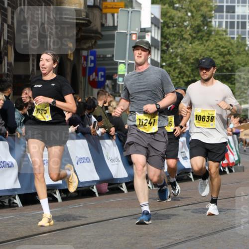 13.09.2026 - 21. swb-Marathon Bremen Strokosch-Dieckow http://msf.ph/oto/10296711 13.09.2026 10:48:25 Ziel 10142, 10316, 10329, 11058, 11193, 11735, 11781, 12278, 12354, 12487, 13620, 10231, 10269, 10426, 10489, 10538, 10770, 10814, 10917, 10993, 11196, 11372, 11582, 11611, 11837, 13570 meine-sportfotos.de