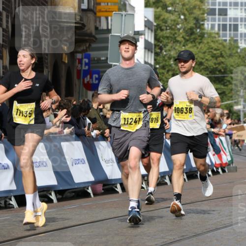 13.09.2026 - 21. swb-Marathon Bremen Strokosch-Dieckow http://msf.ph/oto/10296738 13.09.2026 10:48:25 Ziel 10142, 10316, 10329, 11058, 11193, 11735, 11781, 12278, 12354, 12487, 13620, 10231, 10269, 10426, 10489, 10538, 10770, 10814, 10917, 10993, 11196, 11372, 11582, 11611, 11837, 13570 meine-sportfotos.de