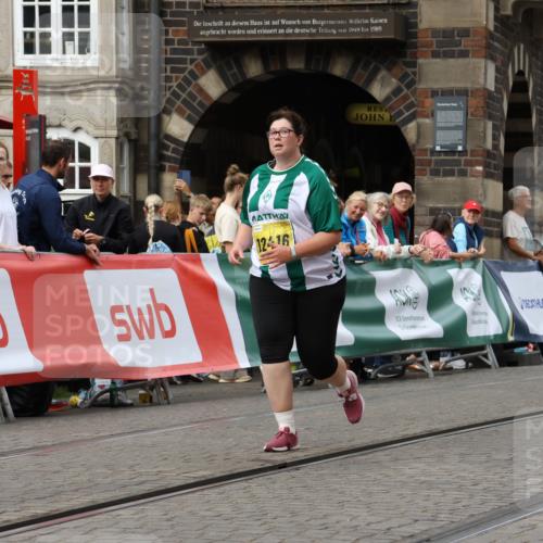 13.09.2026 - 21. swb-Marathon Bremen Strokosch-Dieckow http://msf.ph/oto/10296772 13.09.2026 11:32:49 Ziel  meine-sportfotos.de
