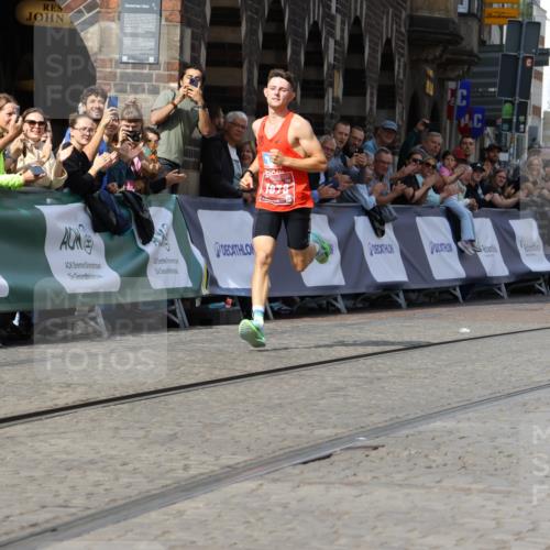 13.09.2026 - 21. swb-Marathon Bremen Strokosch-Dieckow http://msf.ph/oto/10296814 13.09.2026 12:09:01 Ziel 1878, 133 meine-sportfotos.de