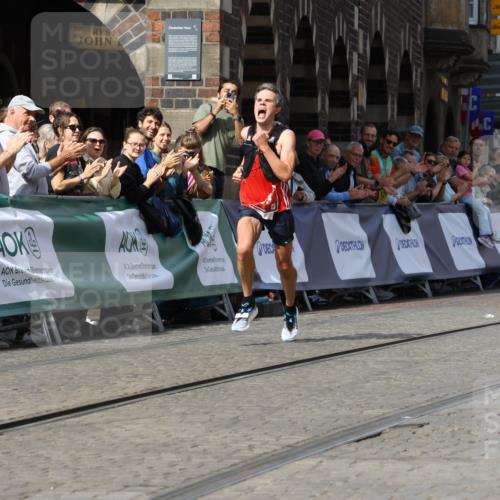 13.09.2026 - 21. swb-Marathon Bremen Strokosch-Dieckow http://msf.ph/oto/10296831 13.09.2026 12:09:41 Ziel 133 meine-sportfotos.de