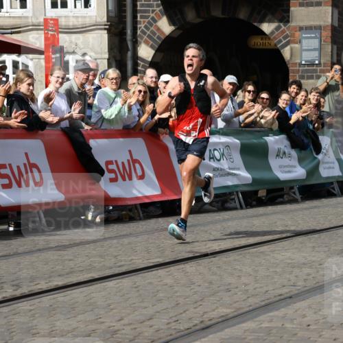 13.09.2026 - 21. swb-Marathon Bremen Strokosch-Dieckow http://msf.ph/oto/10296856 13.09.2026 12:09:42 Ziel 133 meine-sportfotos.de