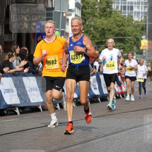 13.09.2026 - 21. swb-Marathon Bremen Strokosch-Dieckow http://msf.ph/oto/10296858 13.09.2026 10:48:35 Ziel 10316, 10329, 10421, 10638, 11058, 11135, 11193, 11241, 11683, 11781, 11815, 12259, 10815, 10917, 11372, 11885, 13512 meine-sportfotos.de