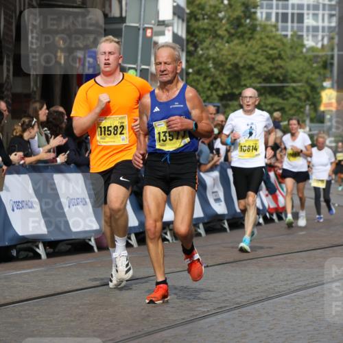 13.09.2026 - 21. swb-Marathon Bremen Strokosch-Dieckow http://msf.ph/oto/10296864 13.09.2026 10:48:35 Ziel 10316, 10329, 10421, 10638, 11058, 11135, 11193, 11241, 11683, 11781, 11815, 12259, 10815, 10917, 11372, 11885, 13512 meine-sportfotos.de