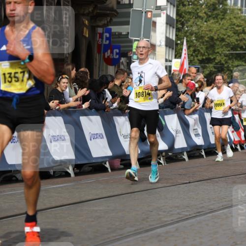 13.09.2026 - 21. swb-Marathon Bremen Strokosch-Dieckow http://msf.ph/oto/10296872 13.09.2026 10:48:36 Ziel 10316, 10329, 10421, 10638, 11058, 11135, 11241, 11683, 11781, 11815, 12259, 10815, 10917, 11372, 11885, 13512 meine-sportfotos.de