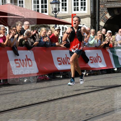 13.09.2026 - 21. swb-Marathon Bremen Strokosch-Dieckow http://msf.ph/oto/10296880 13.09.2026 12:09:42 Ziel 133 meine-sportfotos.de