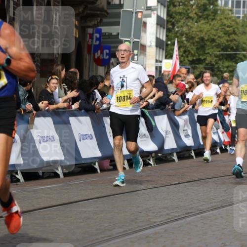 13.09.2026 - 21. swb-Marathon Bremen Strokosch-Dieckow http://msf.ph/oto/10296889 13.09.2026 10:48:36 Ziel 10316, 10329, 10421, 10638, 11058, 11135, 11241, 11683, 11781, 11815, 12259, 10815, 10917, 11372, 11885, 13512 meine-sportfotos.de