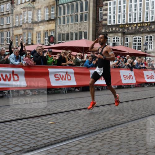 13.09.2026 - 21. swb-Marathon Bremen Strokosch-Dieckow http://msf.ph/oto/10296909 13.09.2026 12:17:24 Ziel 1109 meine-sportfotos.de