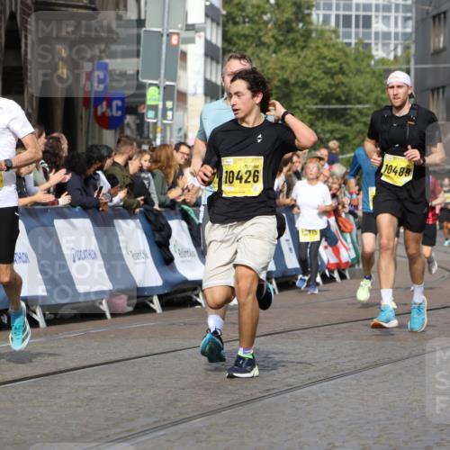 13.09.2026 - 21. swb-Marathon Bremen Strokosch-Dieckow http://msf.ph/oto/10296915 13.09.2026 10:48:38 Ziel 10316, 10421, 10638, 11058, 11135, 11241, 11582, 11683, 11781, 11815, 12259, 13570, 10815, 11885, 12204, 13512 meine-sportfotos.de