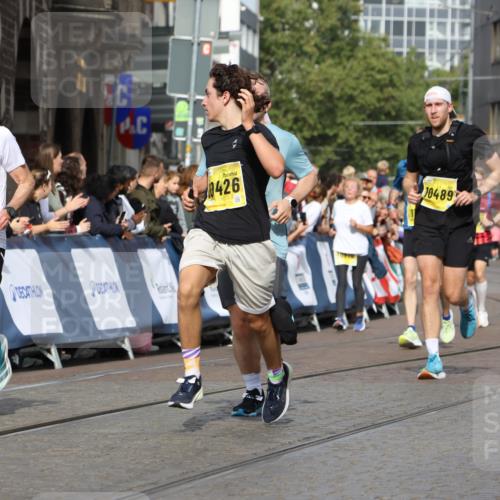 13.09.2026 - 21. swb-Marathon Bremen Strokosch-Dieckow http://msf.ph/oto/10296931 13.09.2026 10:48:38 Ziel 10316, 10421, 10638, 11058, 11135, 11241, 11582, 11683, 11781, 11815, 12259, 13570, 10815, 11885, 12204, 13512 meine-sportfotos.de