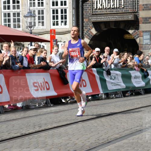 13.09.2026 - 21. swb-Marathon Bremen Strokosch-Dieckow http://msf.ph/oto/10296965 13.09.2026 12:18:10 Ziel 1956 meine-sportfotos.de