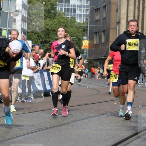 13.09.2026 - 21. swb-Marathon Bremen Strokosch-Dieckow http://msf.ph/oto/10297014 13.09.2026 10:48:40 Ziel 10316, 10421, 10426, 10638, 11135, 11241, 11582, 11683, 11781, 11815, 11837, 12259, 13570, 10815, 11885, 12204, 13512 meine-sportfotos.de