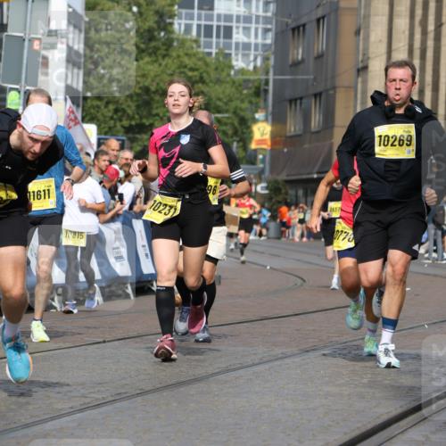 13.09.2026 - 21. swb-Marathon Bremen Strokosch-Dieckow http://msf.ph/oto/10297022 13.09.2026 10:48:40 Ziel 10316, 10421, 10426, 10638, 11135, 11241, 11582, 11683, 11781, 11815, 11837, 12259, 13570, 10815, 11885, 12204, 13512 meine-sportfotos.de