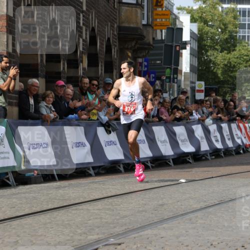 13.09.2026 - 21. swb-Marathon Bremen Strokosch-Dieckow http://msf.ph/oto/10297030 13.09.2026 12:20:44 Ziel 974, 626 meine-sportfotos.de