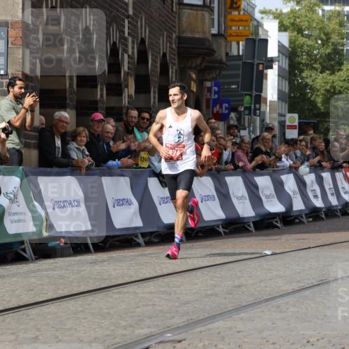 13.09.2026 - 21. swb-Marathon Bremen Strokosch-Dieckow http://msf.ph/oto/10297035 13.09.2026 12:20:44 Ziel 974, 626 meine-sportfotos.de