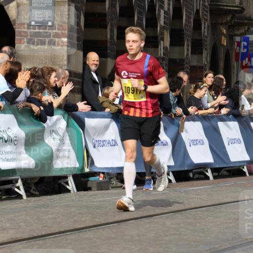 13.09.2026 - 21. swb-Marathon Bremen Strokosch-Dieckow http://msf.ph/oto/10297043 13.09.2026 10:48:46 Ziel 10231, 10269, 10421, 10426, 10489, 10538, 10638, 10770, 10814, 10993, 11135, 11196, 11241, 11582, 11611, 11683, 11815, 11837, 12259, 13570, 10253, 10293, 10566, 11885, 12027, 12204, 12350, 13512, 13555 meine-sportfotos.de
