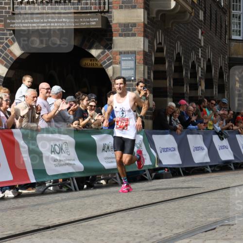 13.09.2026 - 21. swb-Marathon Bremen Strokosch-Dieckow http://msf.ph/oto/10297045 13.09.2026 12:20:45 Ziel 974, 626 meine-sportfotos.de