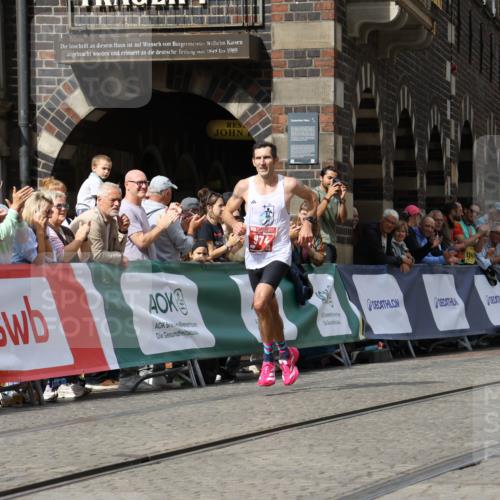 13.09.2026 - 21. swb-Marathon Bremen Strokosch-Dieckow http://msf.ph/oto/10297050 13.09.2026 12:20:45 Ziel 974, 626 meine-sportfotos.de