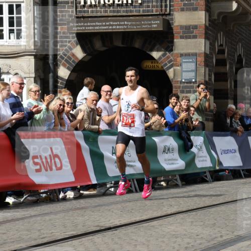 13.09.2026 - 21. swb-Marathon Bremen Strokosch-Dieckow http://msf.ph/oto/10297066 13.09.2026 12:20:45 Ziel 974, 626 meine-sportfotos.de