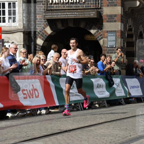 13.09.2026 - 21. swb-Marathon Bremen Strokosch-Dieckow http://msf.ph/oto/10297069 13.09.2026 12:20:46 Ziel 974, 626 meine-sportfotos.de