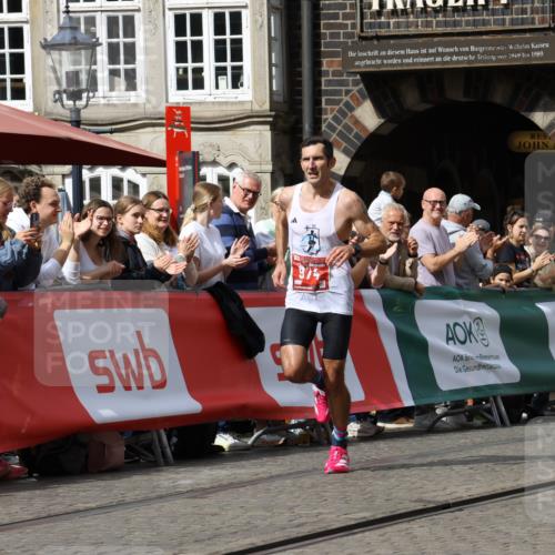 13.09.2026 - 21. swb-Marathon Bremen Strokosch-Dieckow http://msf.ph/oto/10297093 13.09.2026 12:20:46 Ziel 974, 626 meine-sportfotos.de