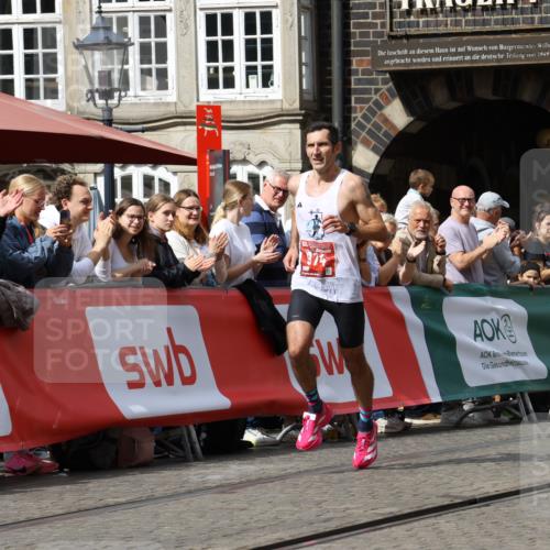 13.09.2026 - 21. swb-Marathon Bremen Strokosch-Dieckow http://msf.ph/oto/10297097 13.09.2026 12:20:46 Ziel 974, 626 meine-sportfotos.de