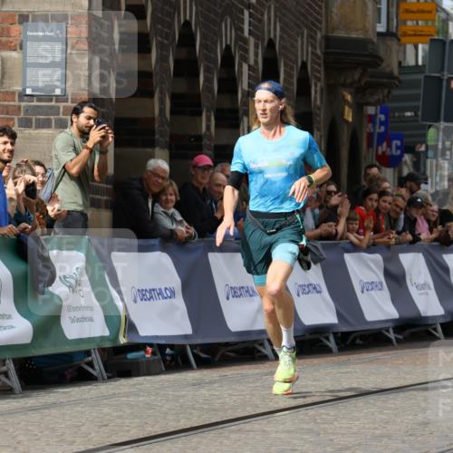 13.09.2026 - 21. swb-Marathon Bremen Strokosch-Dieckow http://msf.ph/oto/10297122 13.09.2026 12:21:07 Ziel 1231 meine-sportfotos.de