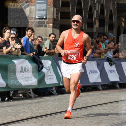 13.09.2026 - 21. swb-Marathon Bremen Strokosch-Dieckow http://msf.ph/oto/10297171 13.09.2026 12:21:23 Ziel 626 meine-sportfotos.de