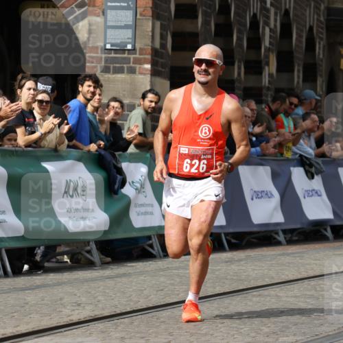 13.09.2026 - 21. swb-Marathon Bremen Strokosch-Dieckow http://msf.ph/oto/10297173 13.09.2026 12:21:23 Ziel 626 meine-sportfotos.de