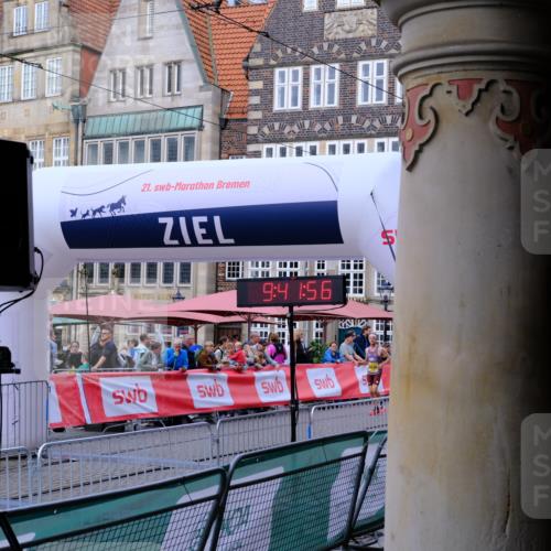 13.09.2026 - 21. swb-Marathon Bremen Tim E. http://msf.ph/oto/10297226 13.09.2026 09:41:57 Ziel  meine-sportfotos.de