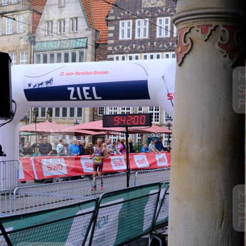 13.09.2026 - 21. swb-Marathon Bremen Tim E. http://msf.ph/oto/10297242 13.09.2026 09:42:01 Ziel  meine-sportfotos.de