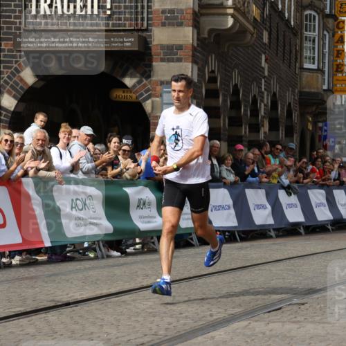13.09.2026 - 21. swb-Marathon Bremen Strokosch-Dieckow http://msf.ph/oto/10297246 13.09.2026 12:22:26 Ziel 1681, 176 meine-sportfotos.de