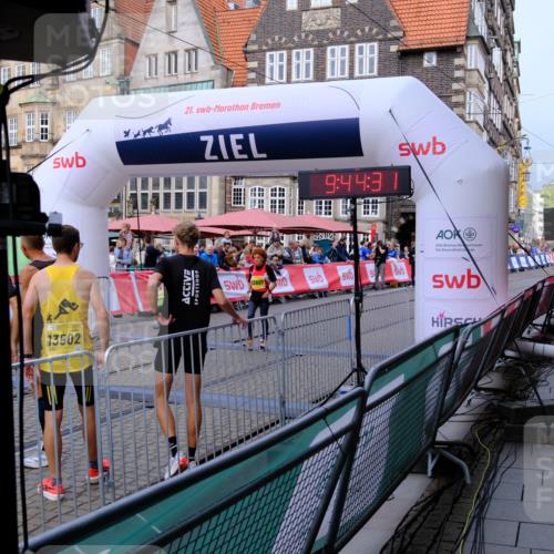 13.09.2026 - 21. swb-Marathon Bremen Tim E. http://msf.ph/oto/10297253 13.09.2026 09:44:33 Ziel  meine-sportfotos.de