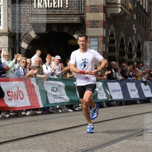 13.09.2026 - 21. swb-Marathon Bremen Strokosch-Dieckow http://msf.ph/oto/10297259 13.09.2026 12:22:26 Ziel 1681, 176 meine-sportfotos.de