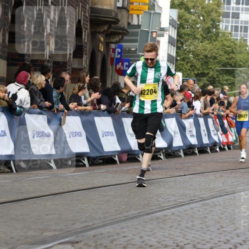 13.09.2026 - 21. swb-Marathon Bremen Strokosch-Dieckow http://msf.ph/oto/10297276 13.09.2026 10:49:02 Ziel 10231, 10269, 10489, 10538, 10770, 10815, 10917, 10993, 11196, 11372, 11611, 11885, 13512, 10294, 10392, 10514, 10655, 11316, 11567, 11891, 11896, 11984, 12132, 12149, 12450, 12529, 13577 meine-sportfotos.de