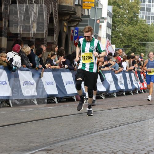 13.09.2026 - 21. swb-Marathon Bremen Strokosch-Dieckow http://msf.ph/oto/10297300 13.09.2026 10:49:02 Ziel 10231, 10269, 10489, 10538, 10770, 10815, 10917, 10993, 11196, 11372, 11611, 11885, 13512, 10294, 10392, 10514, 10655, 11316, 11567, 11891, 11896, 11984, 12132, 12149, 12450, 12529, 13577 meine-sportfotos.de