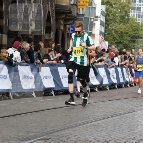 13.09.2026 - 21. swb-Marathon Bremen Strokosch-Dieckow http://msf.ph/oto/10297311 13.09.2026 10:49:02 Ziel 10231, 10269, 10489, 10538, 10770, 10815, 10917, 10993, 11196, 11372, 11611, 11885, 13512, 10294, 10392, 10514, 10655, 11316, 11567, 11891, 11896, 11984, 12132, 12149, 12450, 12529, 13577 meine-sportfotos.de