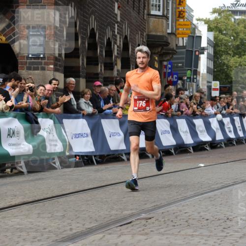 13.09.2026 - 21. swb-Marathon Bremen Strokosch-Dieckow http://msf.ph/oto/10297326 13.09.2026 12:23:00 Ziel 176 meine-sportfotos.de