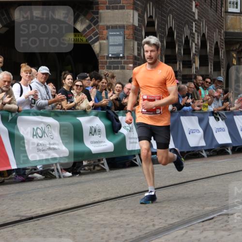 13.09.2026 - 21. swb-Marathon Bremen Strokosch-Dieckow http://msf.ph/oto/10297370 13.09.2026 12:23:01 Ziel 176 meine-sportfotos.de
