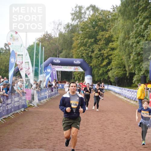 13.09.2026 - Airport Race Dennis Weichert http://msf.ph/oto/10297484 13.09.2026 10:35:08 Ziel 4042, 4043, 5025, 5185, 5226 meine-sportfotos.de