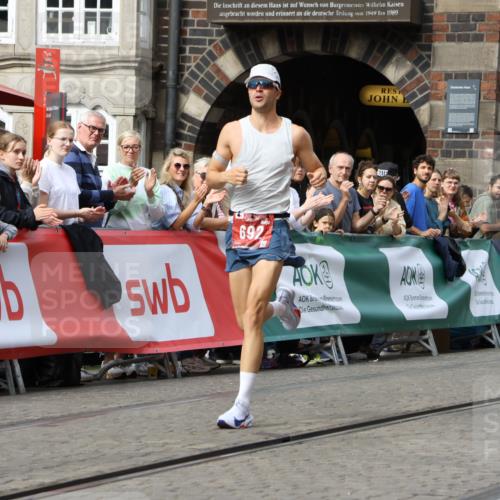 13.09.2026 - 21. swb-Marathon Bremen Strokosch-Dieckow http://msf.ph/oto/10297514 13.09.2026 12:27:24 Ziel 692 meine-sportfotos.de